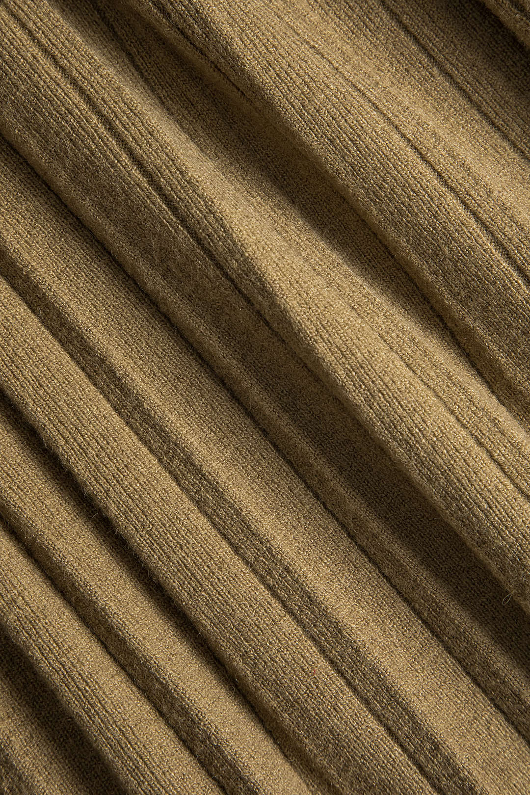 Button Detail Pleated Sweater Midi Skirt