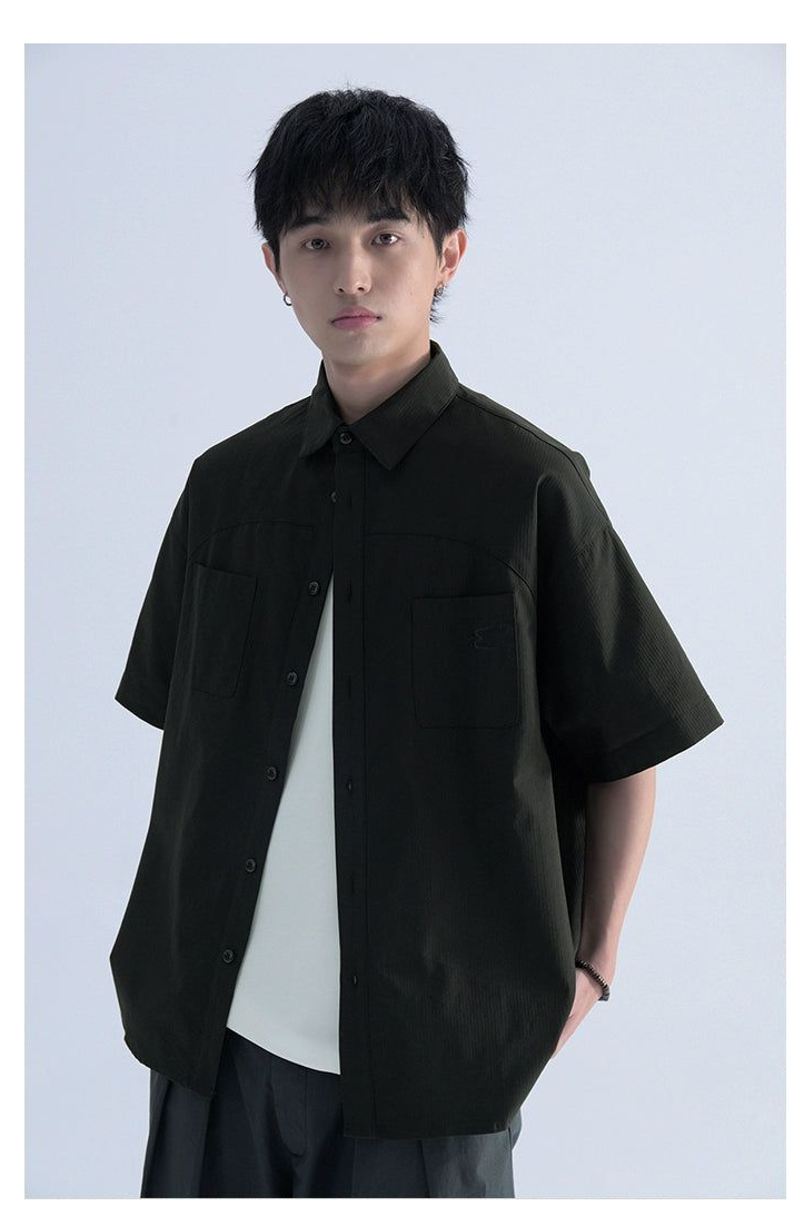 Buttoned Shirt With Thin Lines