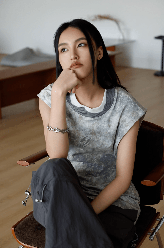 Sleeveless Tee With Camouflage Print Vest