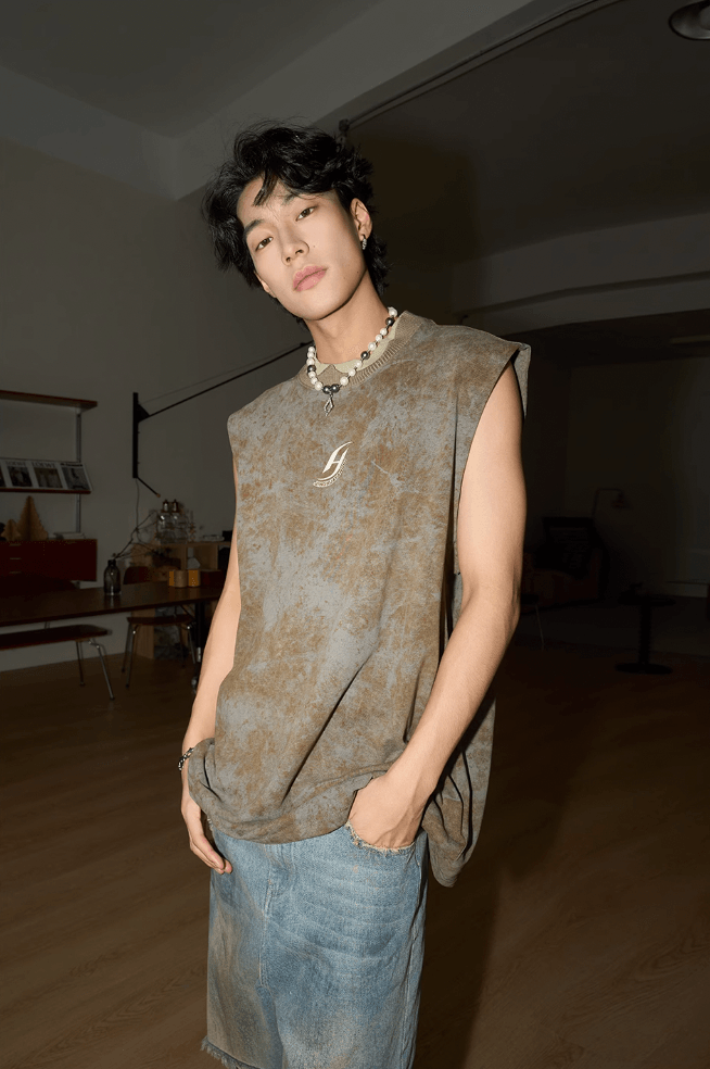 Sleeveless Tee With Camouflage Print Vest
