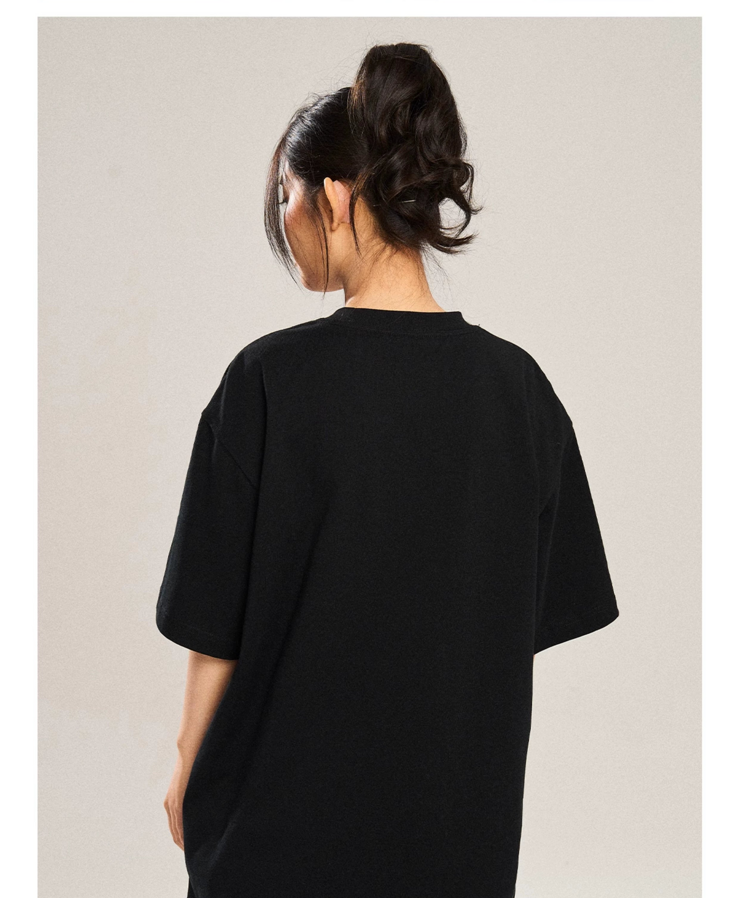 T-Shirt With Face Chalk Smudge Design