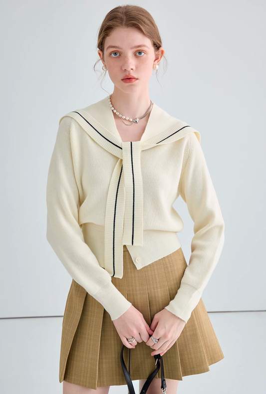 Center Ribbon Cream-Colored Design Knit