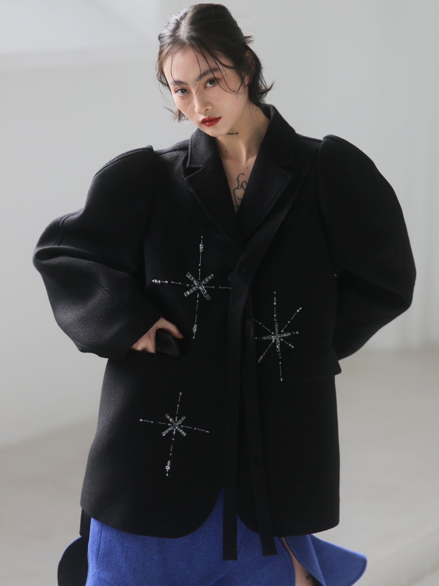 Snowflake Woolen Round Shoulder Silhouette Coat