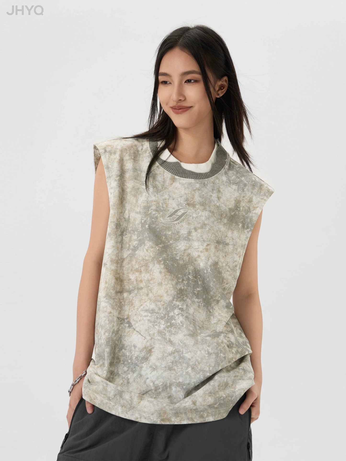 Sleeveless Tee With Camouflage Print Vest
