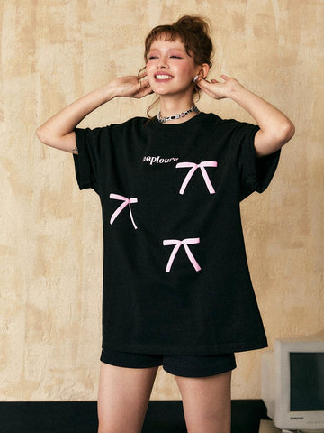 Ezek Neplaura Bow Print Oversized T-Shirt - Unisex Graphic Tee