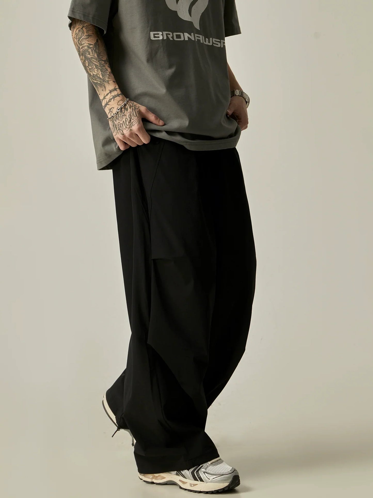 Wide-Leg Black Cargo Pants - Close-up View