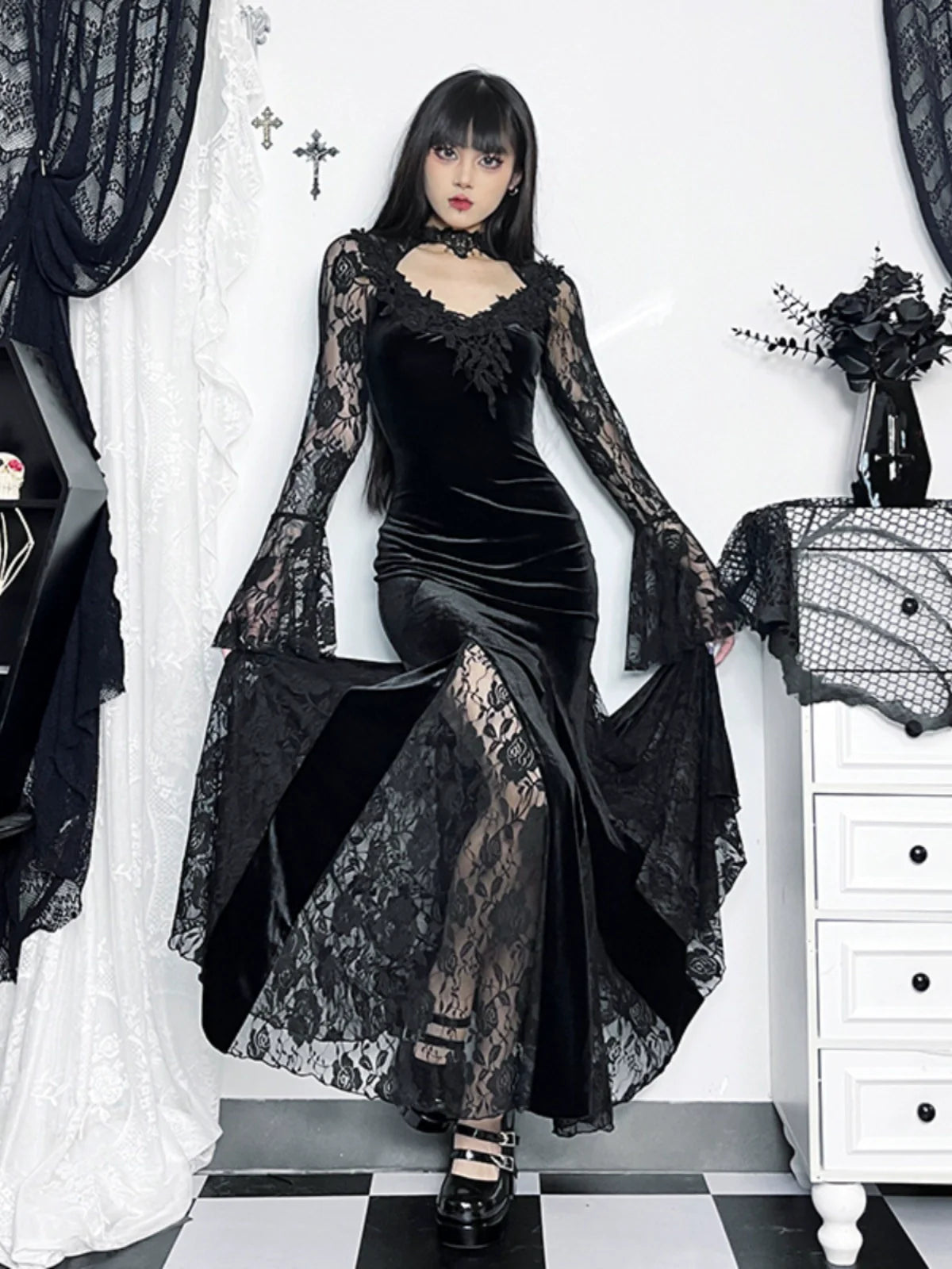 Wannathis Gothic Velvet Mermaid Gown - Long Sleeve Lace Floor-Length Dress With High Collar