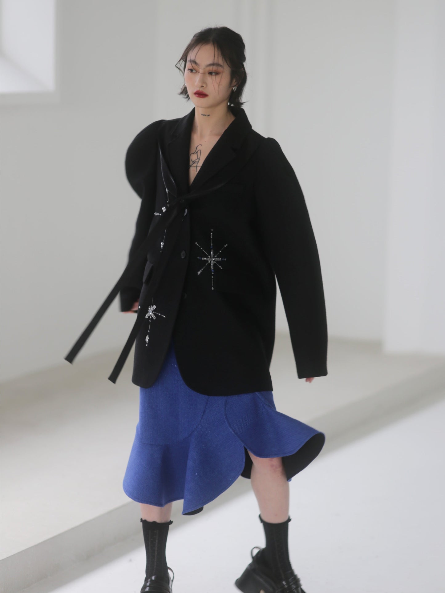 Snowflake Woolen Round Shoulder Silhouette Coat