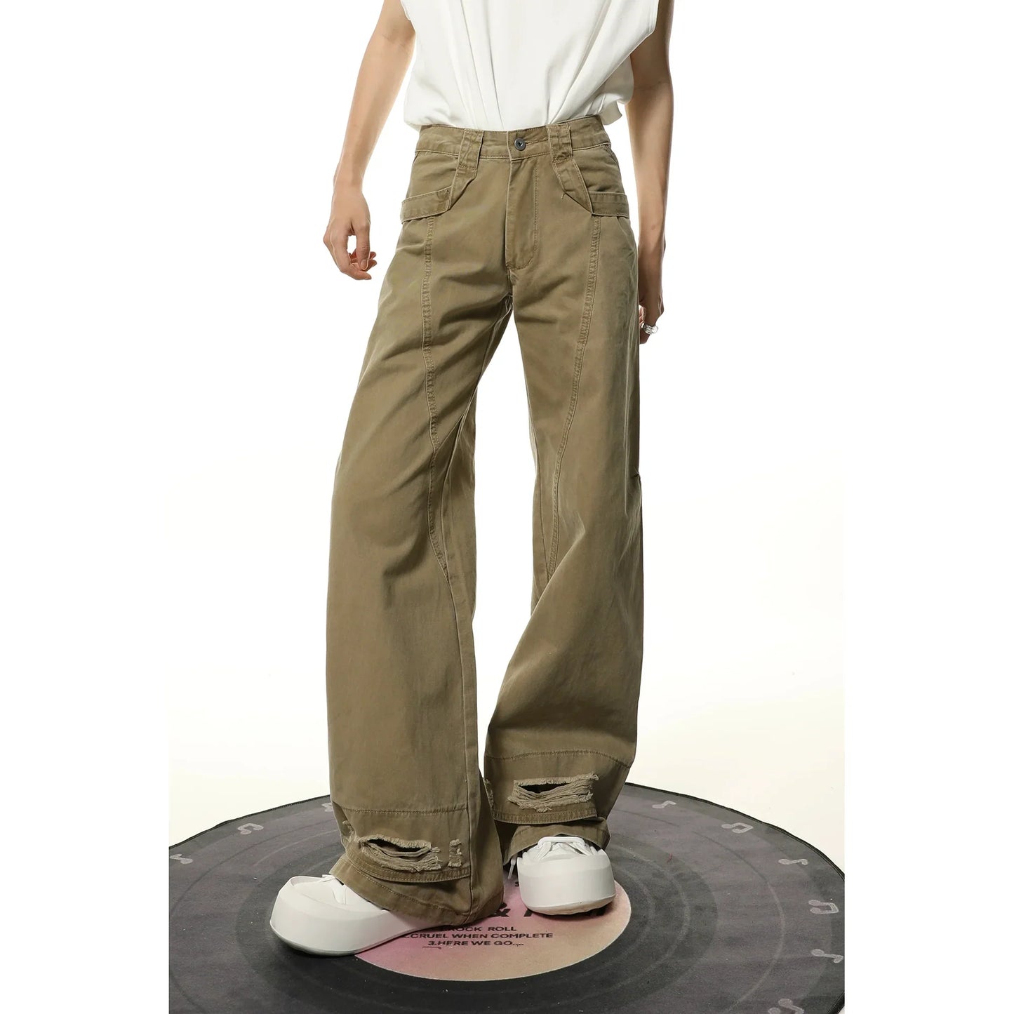 Wide-Leg Khaki Cargo Pants with Distressed Hem