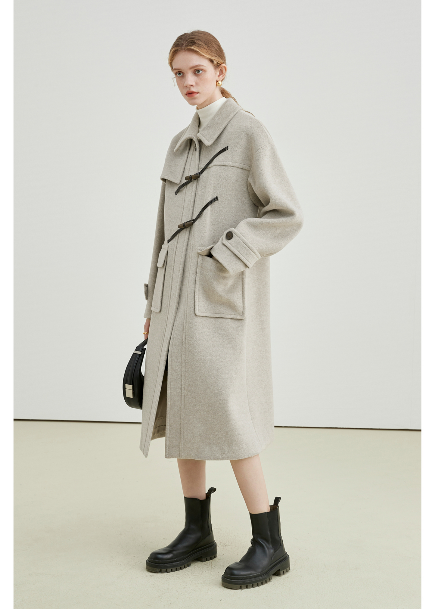 Winter Thick Woolen Coat With Horn Buttons