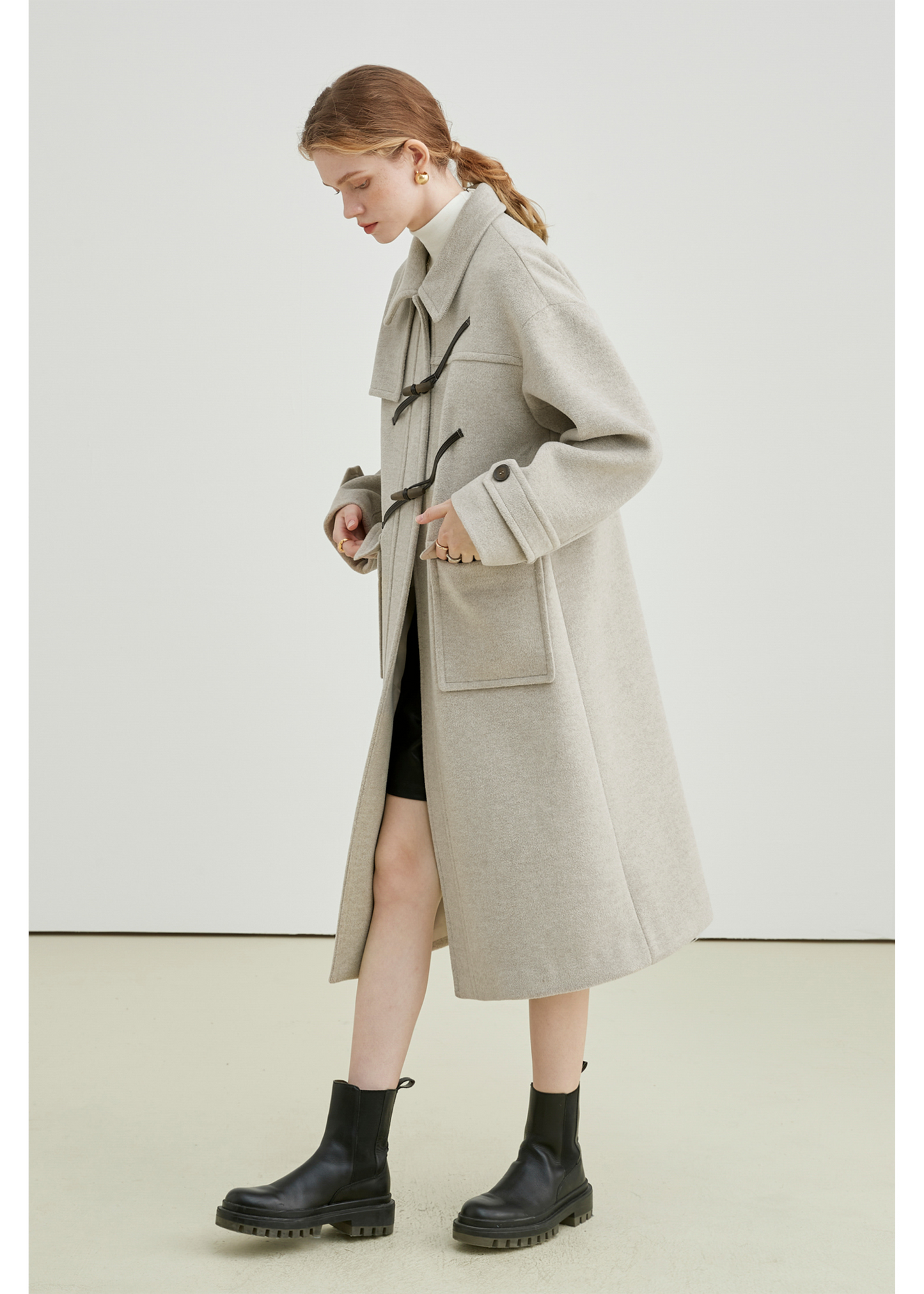 Winter Thick Woolen Coat With Horn Buttons