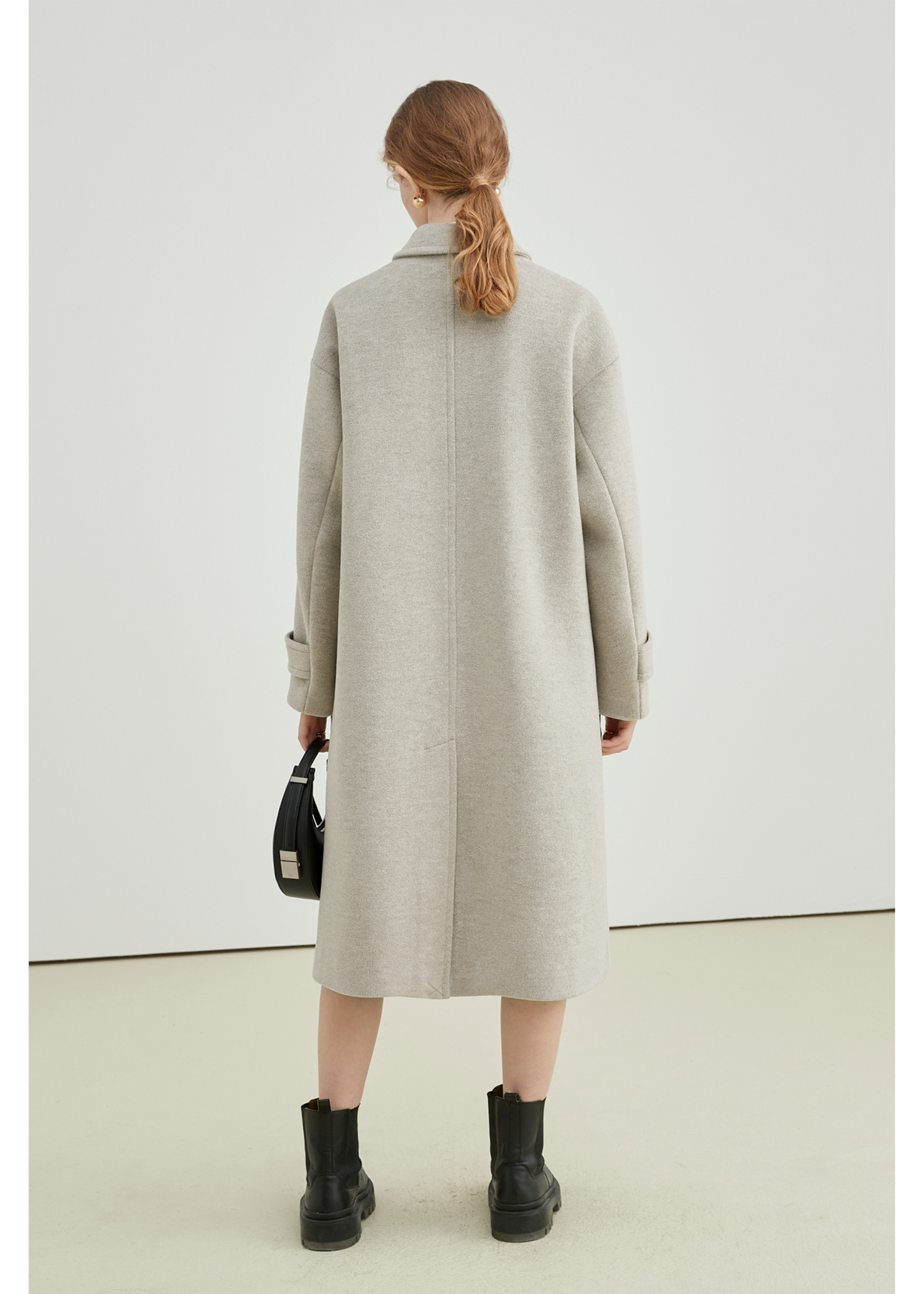 Winter Thick Woolen Coat With Horn Buttons