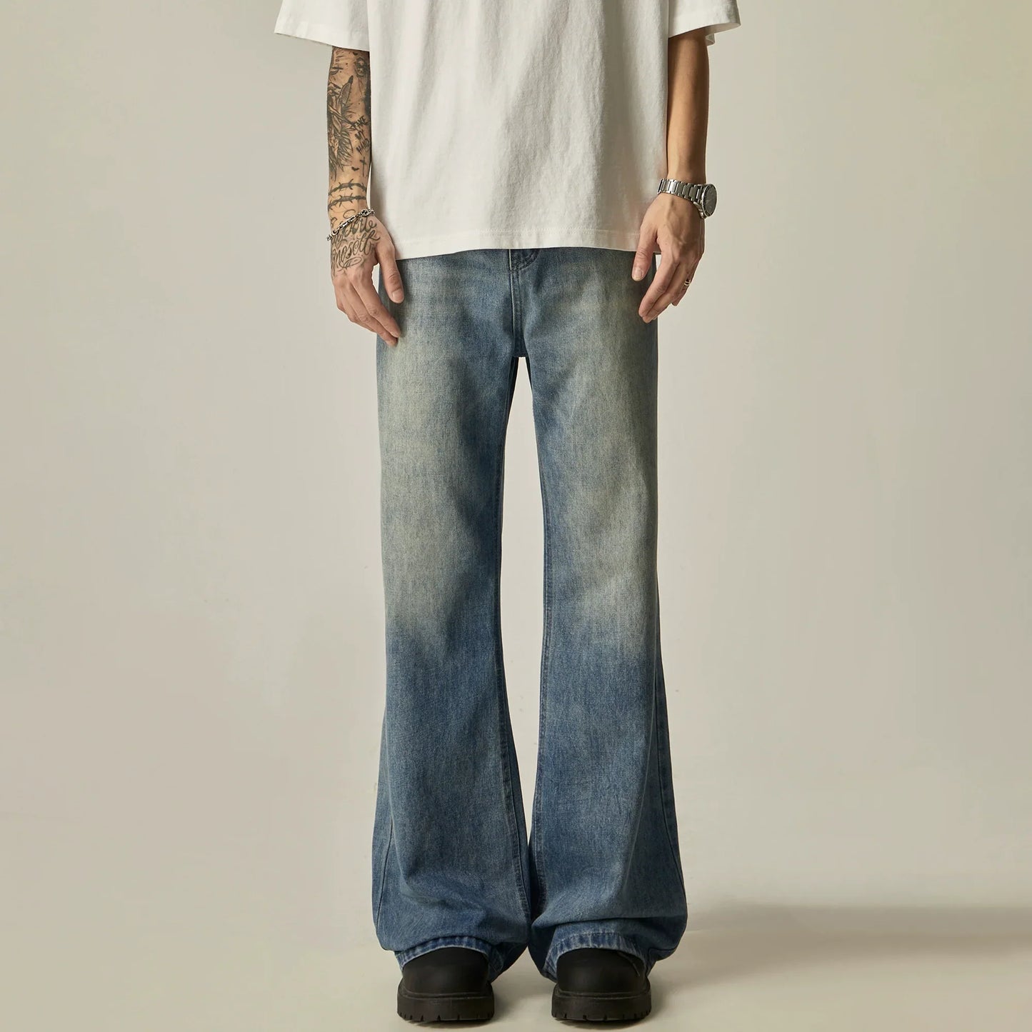 Retro High-Rise Flared Light Wash Jeans