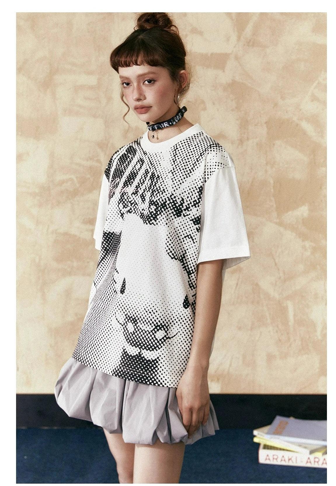 Ezek Artistic Halftone Print White Oversized T-Shirt And Gray Pleated Mini Skirt Set - Unisex Urban Streetwear