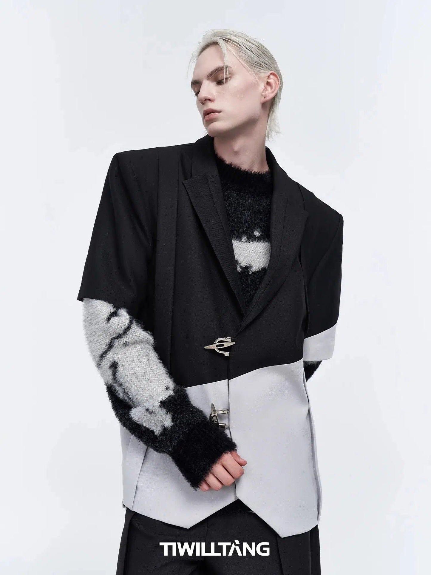 Sophisticated Metal Link Classic Blazer Jacket