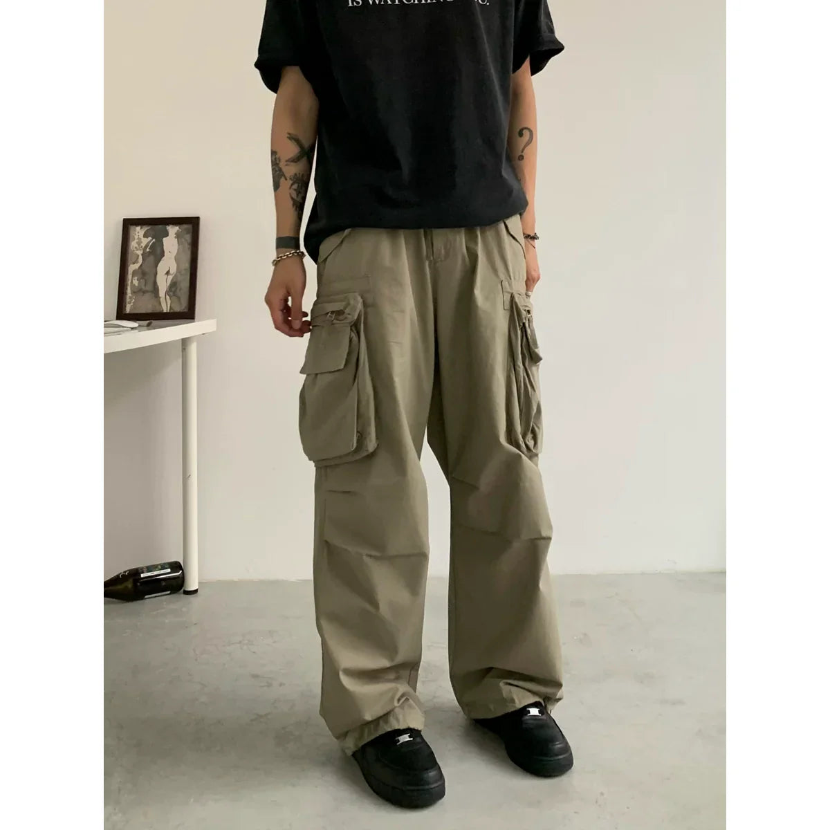 Wide-Leg Straight Fit Cargo Pants