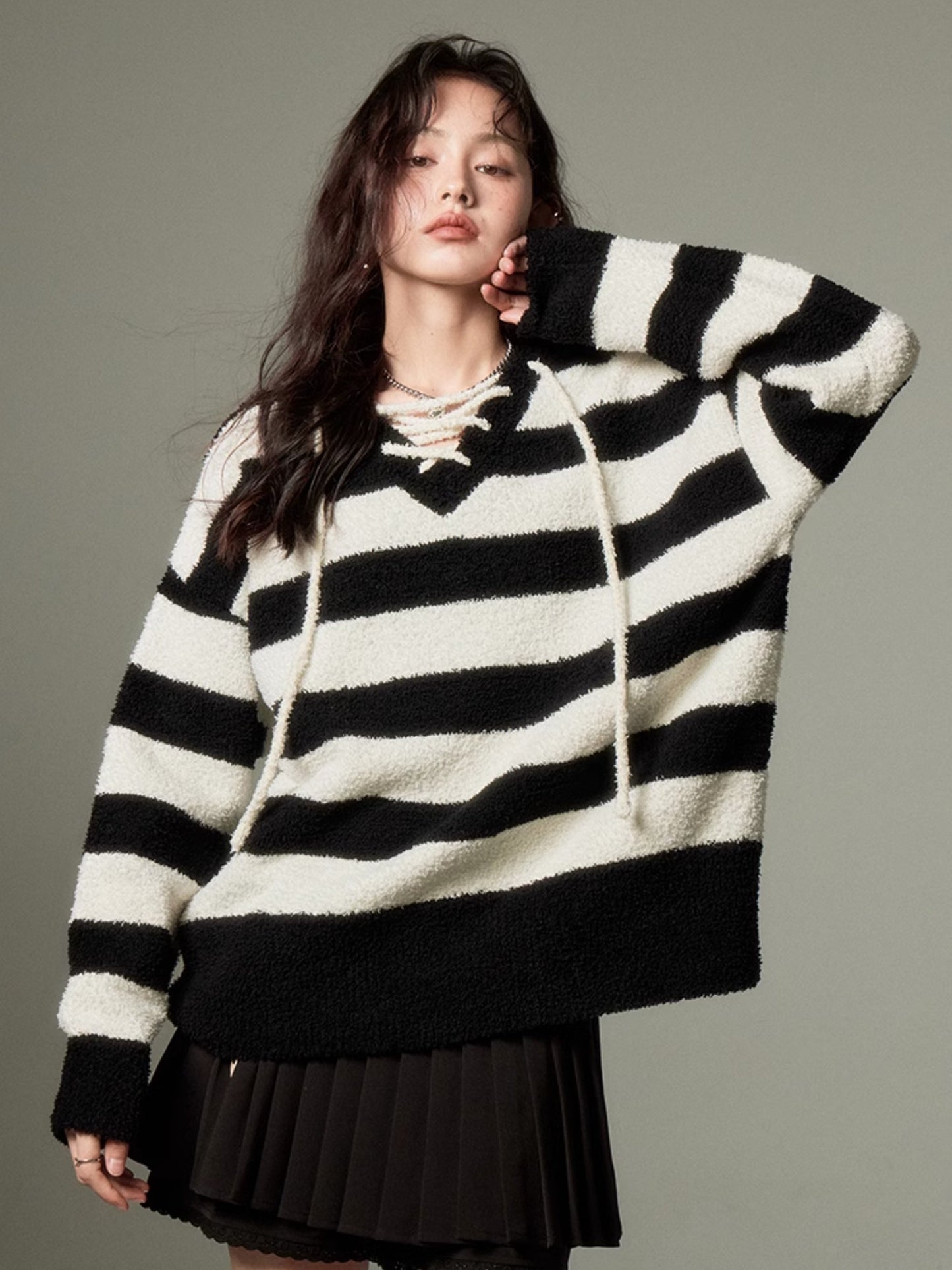 Strappy Border Knit Pullover