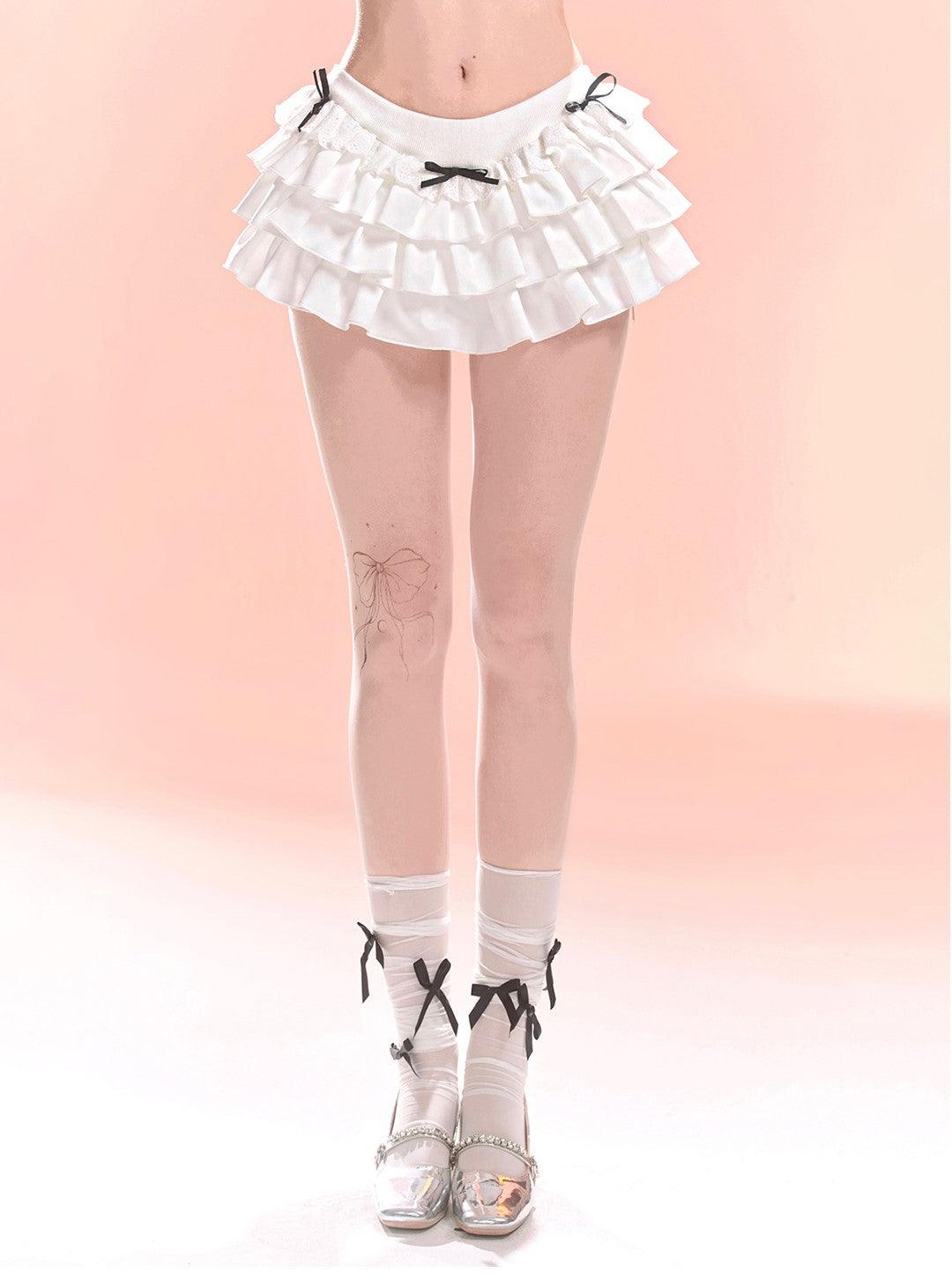 Elegant White Bow Mini Skirt With Slimming Fit