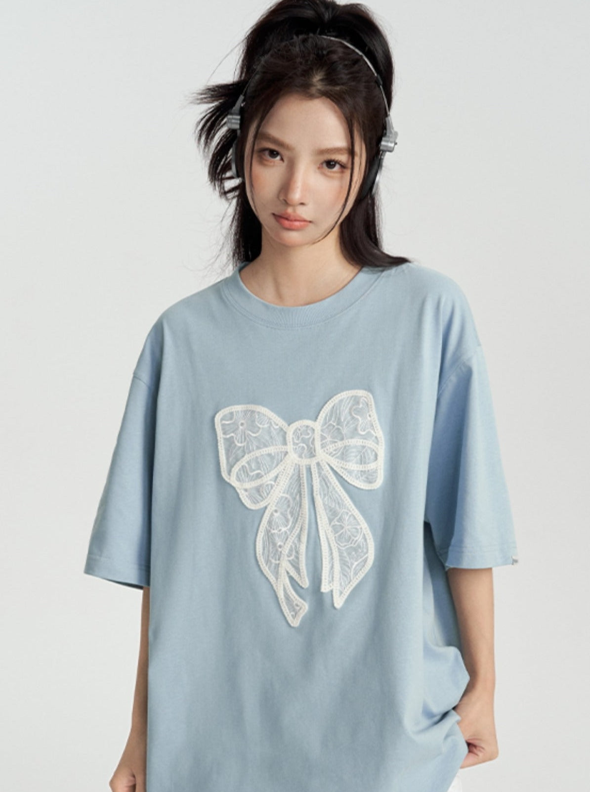 T-Shirt With Lace Bow Detail